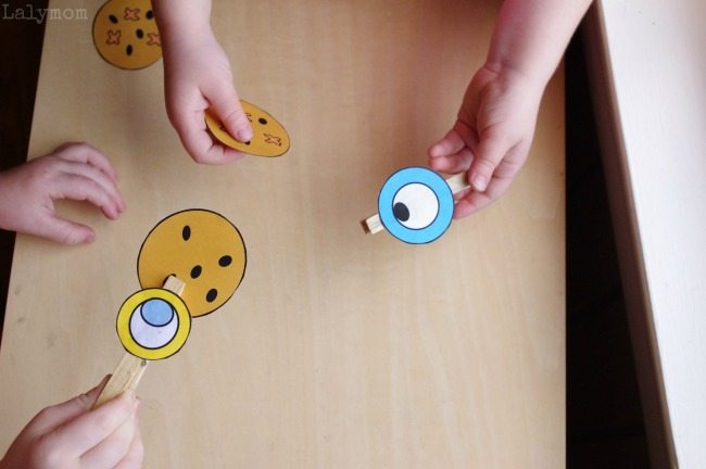 Mo Willems Book Extension Printable Activity - Duckling Gets a Cookie Clothespin Game on Lalymom.com - How fun!