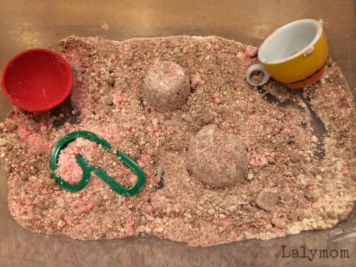 Sweet Smell of Christmas Cloud Dough Recipe - Apple Pie, Cocoa and Peppermint - great holiday book activity for kids!