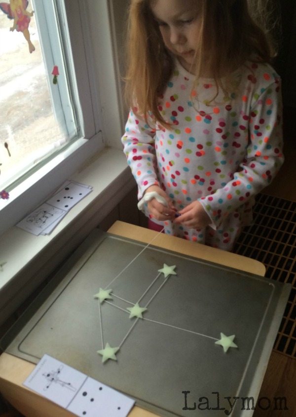 Making constellations with the stars on Lalymom.com