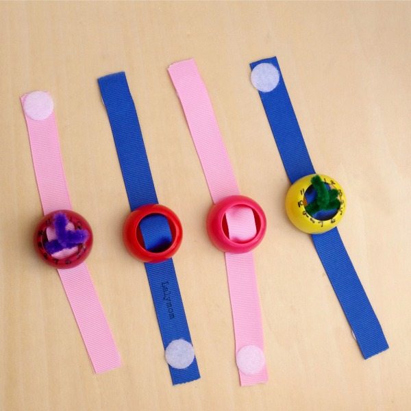 Pouch Cap Crafts- Easy Upcycled DIY Pretend Play Watches and Bracelets for kids