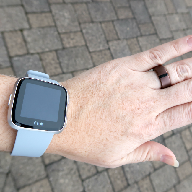 Motiv Ring vs. Fitbit – Which One is Right for You?